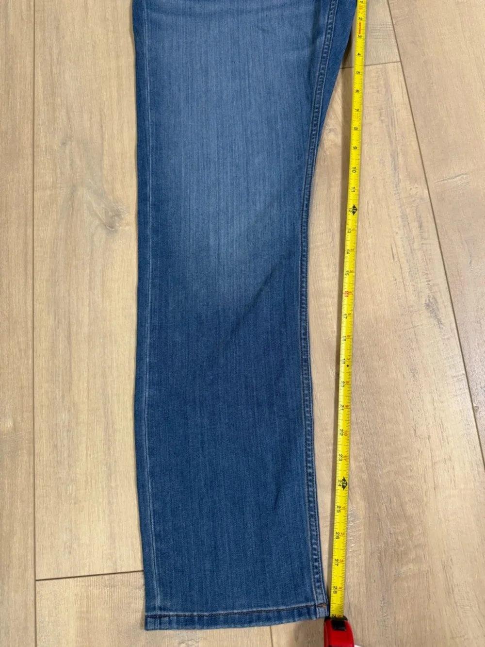 Men's Straight-Leg Blue Jeans — Classic Everyday Denim